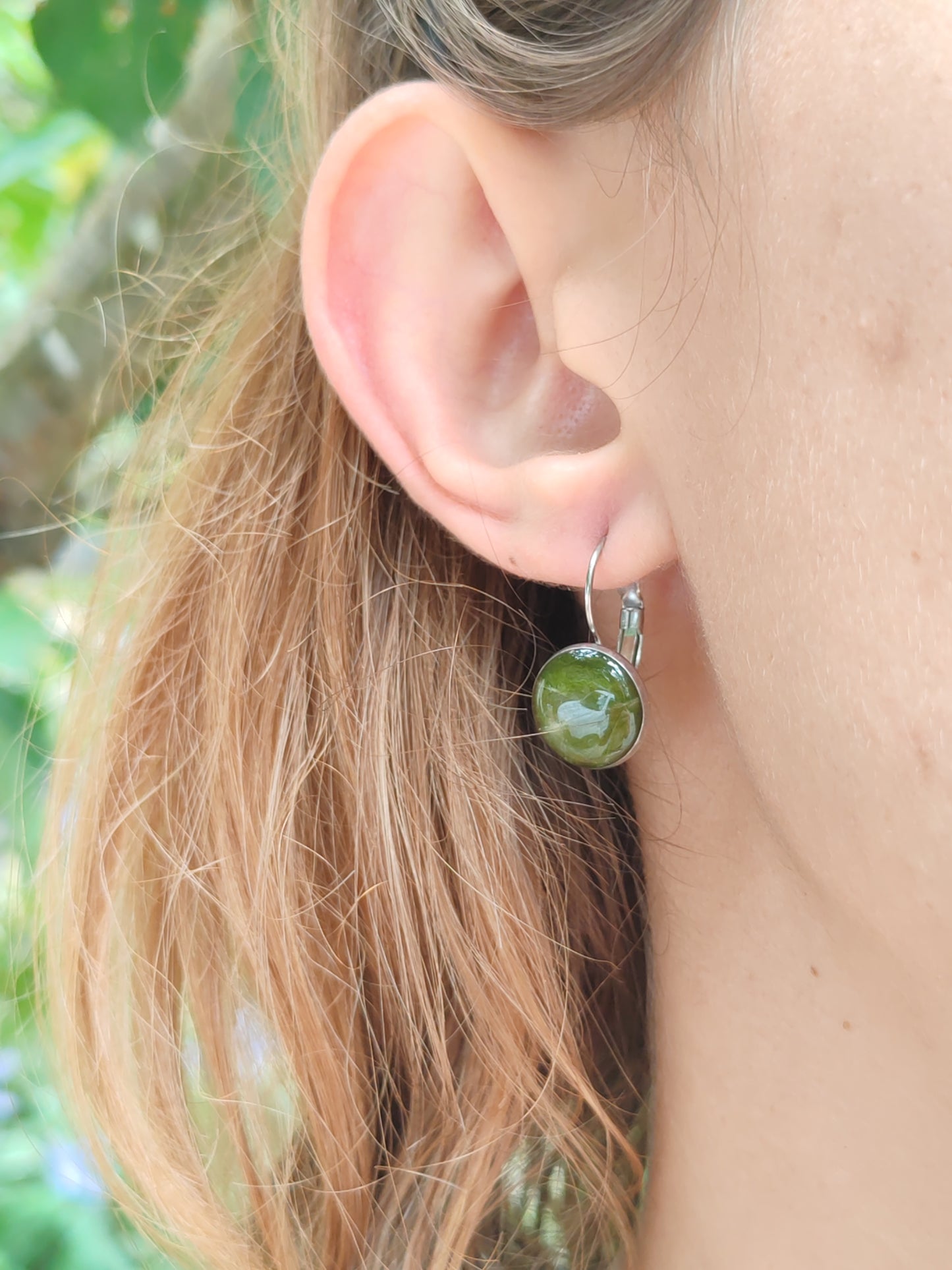 Boucle d'oreille dormeuse - Fleurs séchées - Lierre