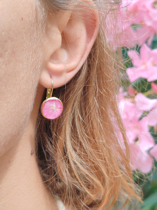 Boucle d'oreille dormeuse - Fleurs séchées - Hortensia rose